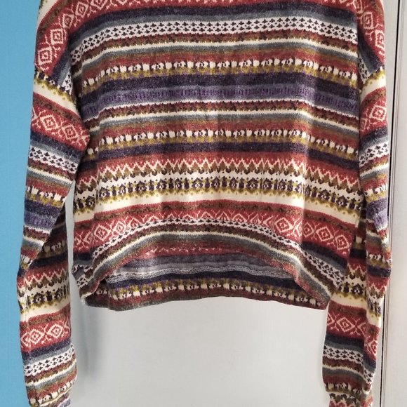 Cropped Pattern Sweater - Picture 2 of 3